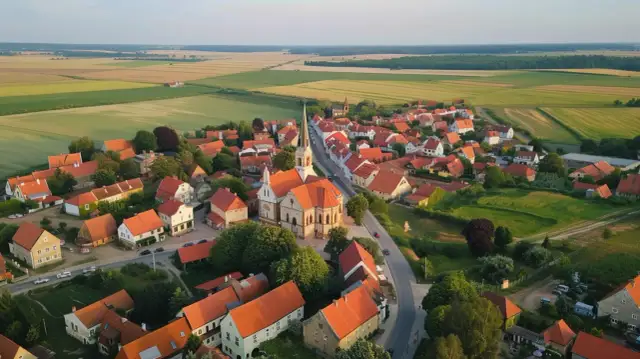 Połażejewo: Co warto zobaczyć i zwiedzić w Połażejewie?