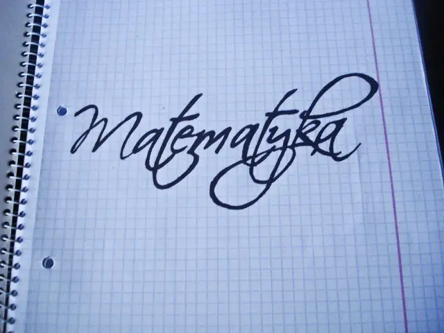 Jak ozdobić zeszyt do matematyki, aby był piękny i funkcjonalny