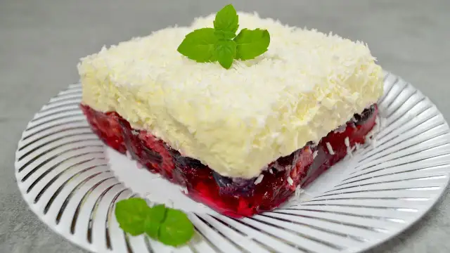 Pyszne desery z serka mascarpone i galaretki, które musisz spróbować