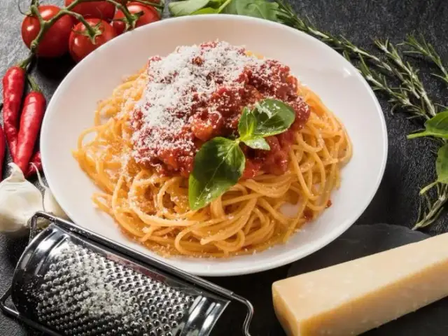 Jak zrobić spaghetti bez mięsa – pyszny przepis na wegetariańskie danie