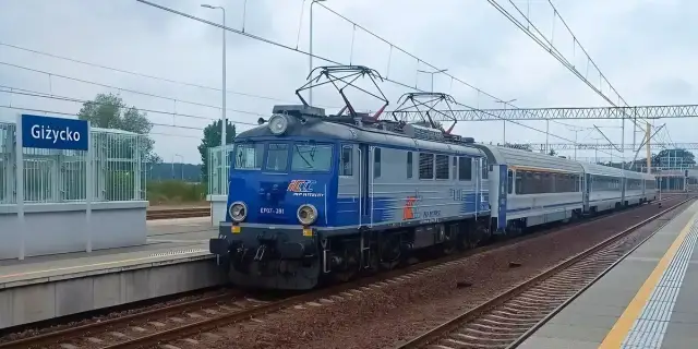 Na co jeżdżą pociągi paliwo? Odkryj tajemnice źródeł energii