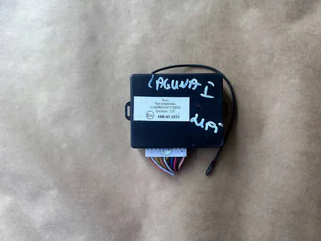 Laguna 2 centralny zamek nie działa? Gdzie jest moduł UCH?