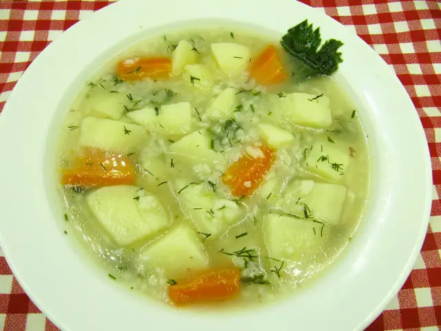 Przesolona zupa? Ziemniak, ryż i 7 skutecznych metod ratunku!