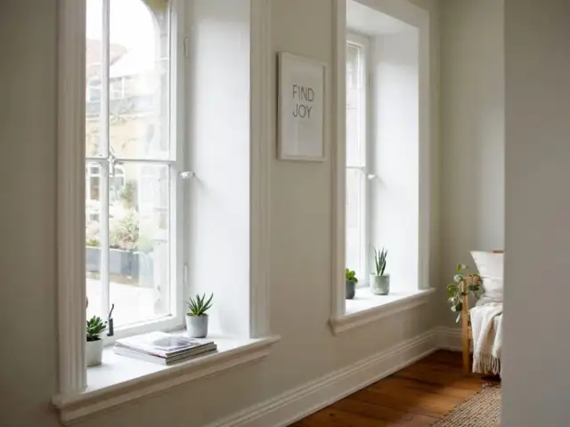 Czym obrobić okno wewnątrz, aby uniknąć wilgoci i problemów?