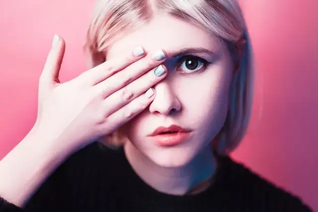 Szok psychiczny objawy – jak je rozpoznać i co z nimi zrobić