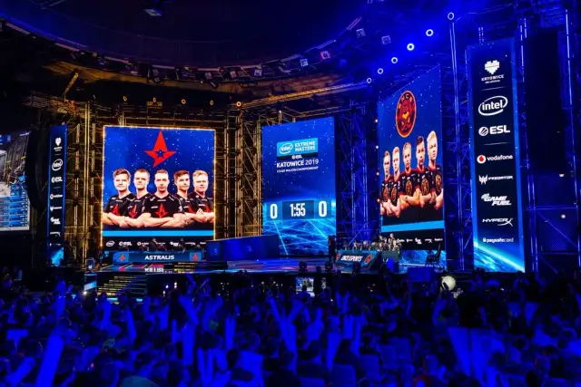 IEM co to? Odkryj fascynującą historię i znaczenie turniejów e-sportowych