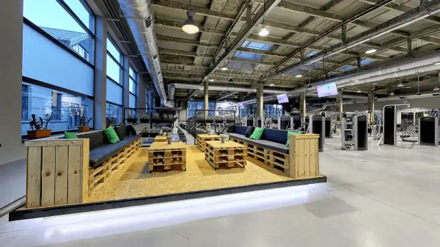 Fitness World Sfera Bielsko: Cennik, Grafik, Opinie i Treningi