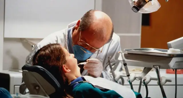 Ile kosztuje znieczulenie u dentysty na NFZ? To naprawdę bezpłatne!
