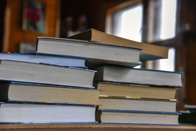 Literatura współczesna od kiedy? Kluczowe daty i kontekst historyczny