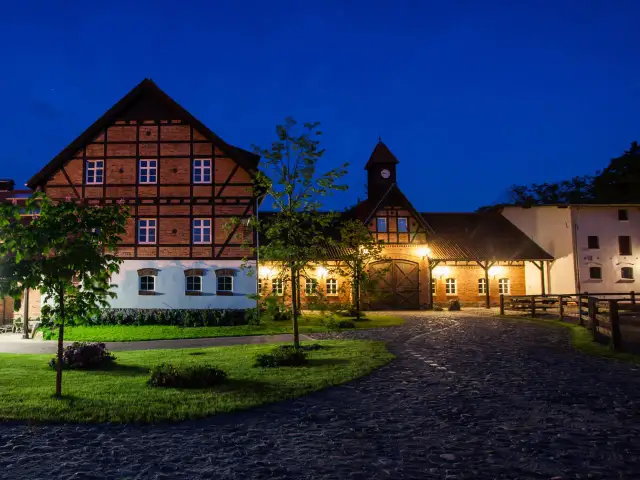 Stadnina Koni Ciekocinko: Luksusowe jeździectwo i Baltica Tour