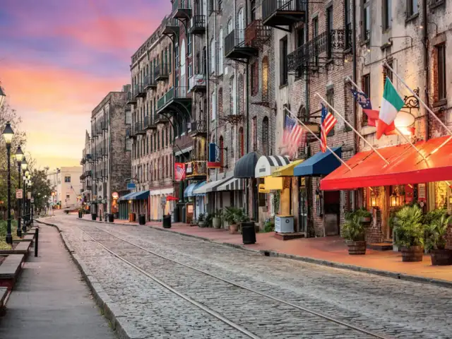 Co to jest scena historyczna? Odkryj jej znaczenie i wydarzenia