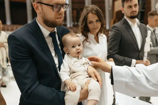 Fotograf na chrzciny - Ile kosztuje i jak wybrać mądrze?