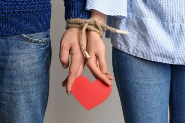 Jak skutecznie się wyzwolić z uzależnienia od partnera i odzyskać siebie