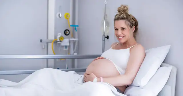 Indukcja porodu: kiedy i dlaczego jest bezpieczna? Poznaj fakty