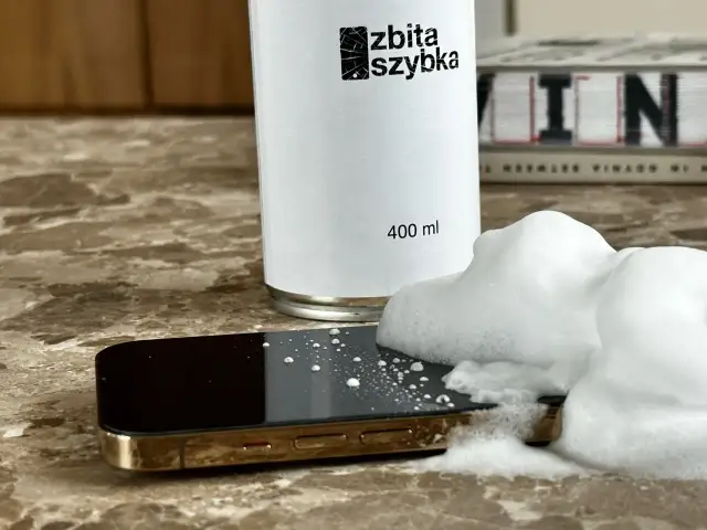 Czyszczenie telefonu z kurzu: Ile kosztuje i czy się opłaca?