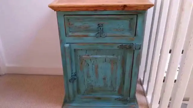 Postarzanie mebli: Praktyczny poradnik DIY krok po kroku