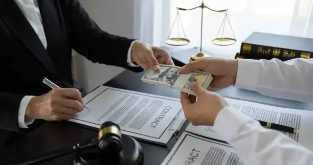 Nieuczciwy Adwokat? Sprawdź, Jak Chronić Prawa i Odzyskać Pieniądze