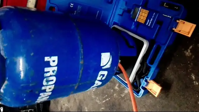 Ile LPG zamiast R134a? Bezpieczne napełnianie klimatyzacji w aucie