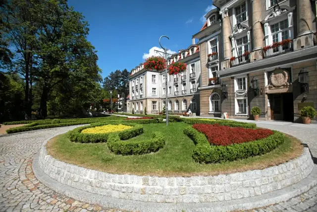 Gdzie NFZ wysyła do sanatorium na kręgosłup? Sprawdź, jak uzyskać pomoc