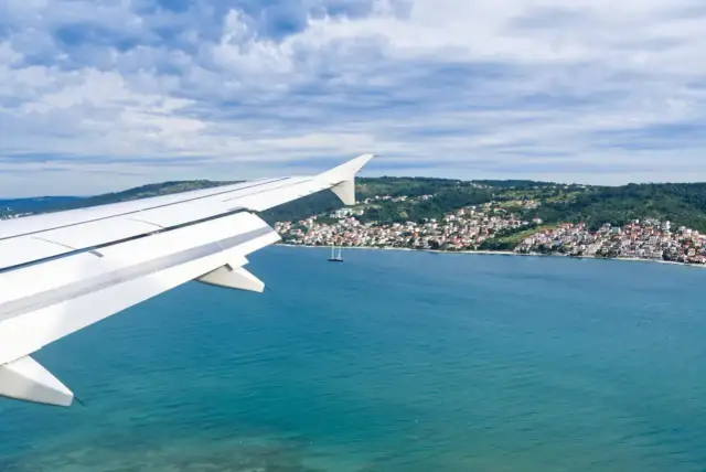 Ile trwa lot do Chorwacji? Szybki przewodnik z Polski (1h 40 min!)