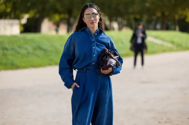 Jakie dżinsy są teraz modne - odkryj najgorętsze trendy w stylu