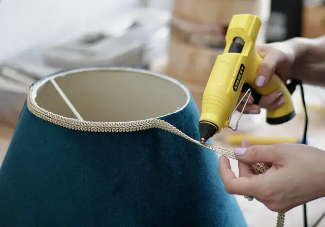 Z czego zrobić abażur do lampki nocnej? Kreatywne pomysły i materiały