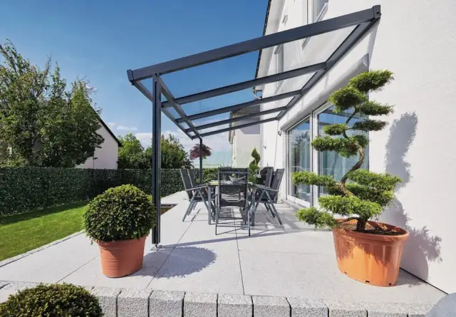 Czym pokryć pergolę? Materiały, koszty i porady ekspertów