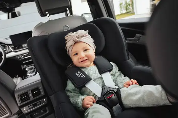 Jaki fotelik dla rocznego dziecka zapewni bezpieczeństwo i komfort?