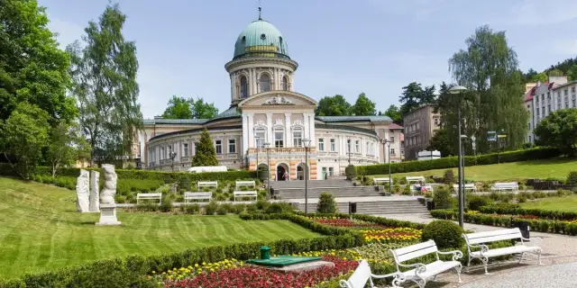 Jak często można jechać do sanatorium z NFZ? Zasady, ograniczenia i częstotliwość wyjazdów