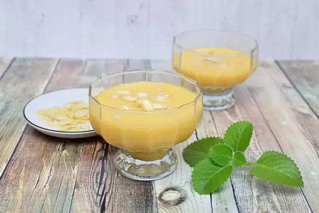 Szybki i zdrowy koktajl z mango i banana – prosty przepis na orzeźwienie