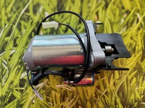 Jak zamontować rozrusznik elektryczny do kosiarki – uniknij problemów przy instalacji