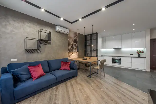 Jak odświeżyć mieszkanie tanio i skutecznie – praktyczne porady i triki