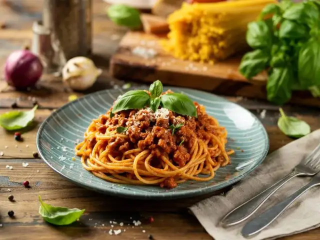 Jak zrobić spaghetti z mięsem mielonym i sosem, które zachwyci każdego