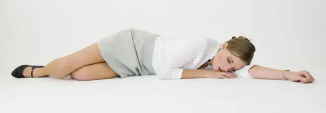 Co to jest pozycja boczna bezpieczna i jak może uratować życie