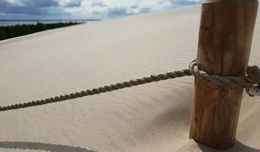 Co ciekawego w Łebie? Wydmy, plaże i atrakcje na każdą pogodę