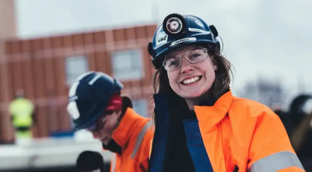 Ile zarabia elektryk w Norwegii? Zaskakujące różnice w wynagrodzeniu