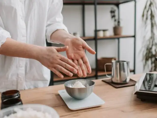 Ile to jest 250 g mąki - praktyczne sposoby przeliczania na szklanki