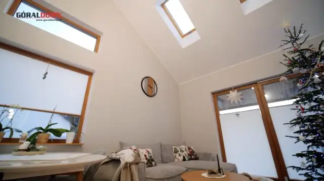 Jaki sufit do salonu? Porównanie rozwiązań, kosztów i stylów