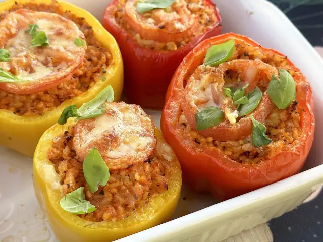 Papryka na obiad: Przepisy na każdy smak. Koniec z nudą w kuchni!