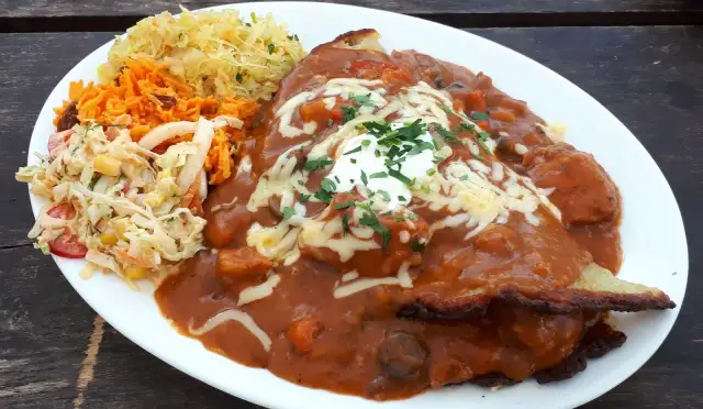 Gdzie zjeść w Świętej Katarzynie? Najlepsze restauracje i opinie