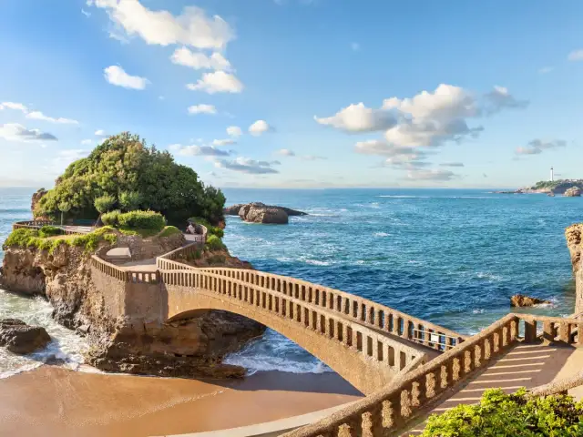 Golf von Biskaya: Seebäder, Surfen & Kulinarik Ihr Traumurlaub