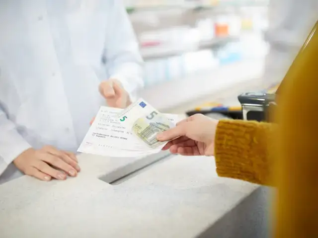 Zuzahlungsbefreiung Privatrezept: So vermeiden Sie hohe Kosten für Medikamente