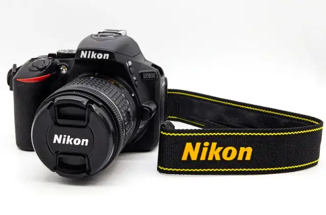 Najlepsze obiektywy do Nikon D5600 – wybierz idealny dla siebie