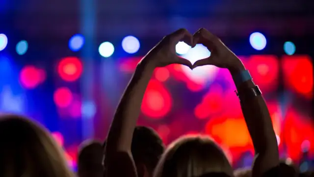 Gatunki muzyki elektronicznej: Przewodnik po stylach i brzmieniach