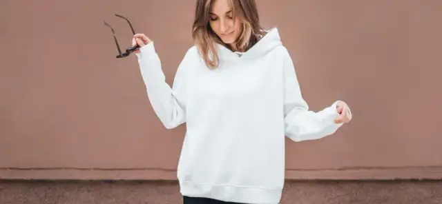Bluza relaxed fit - co to znaczy i dlaczego warto ją mieć?