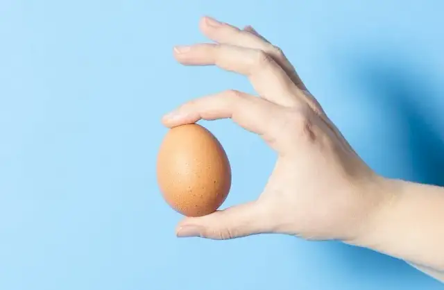 Ile kcal ma jajko surowe? Zaskakująca wartość odżywcza