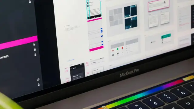 W czym pisać strony internetowe? Odkryj najlepsze narzędzia i porady