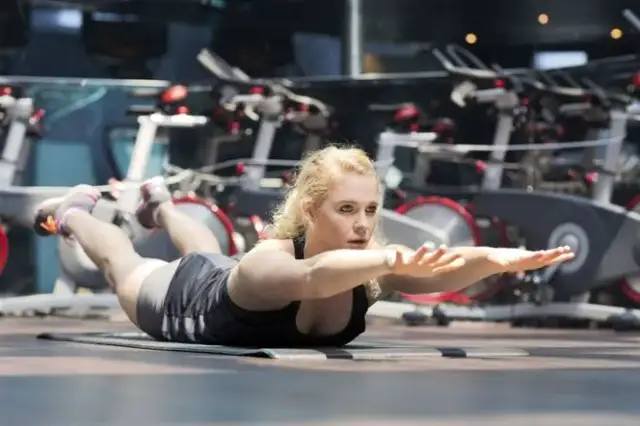 Skuteczne ćwiczenia na odchudzanie, które naprawdę działają i motywują