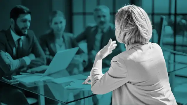 Kto wybiera prezesa spółdzielni mieszkaniowej i jak to działa?