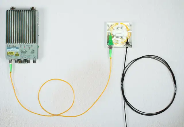 Ile trwa montaż światłowodu w bloku? Sprawdź, co może opóźnić instalację